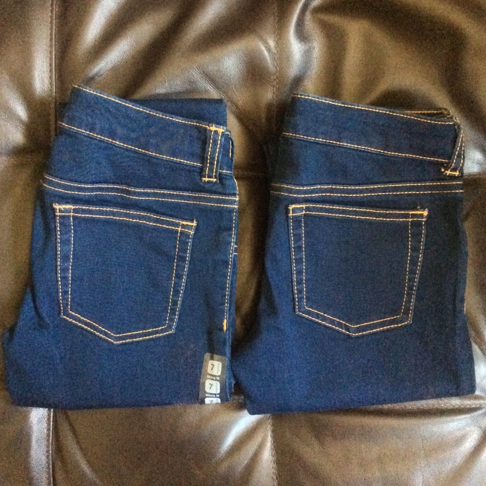 Pair of Crazy 8 Girls Jean Knit Jeggings size 7